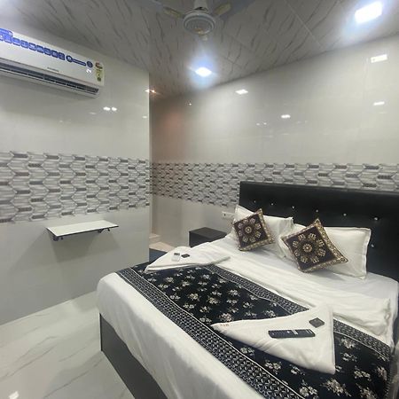 מומביי Hotel O Sai Residency מראה חיצוני תמונה