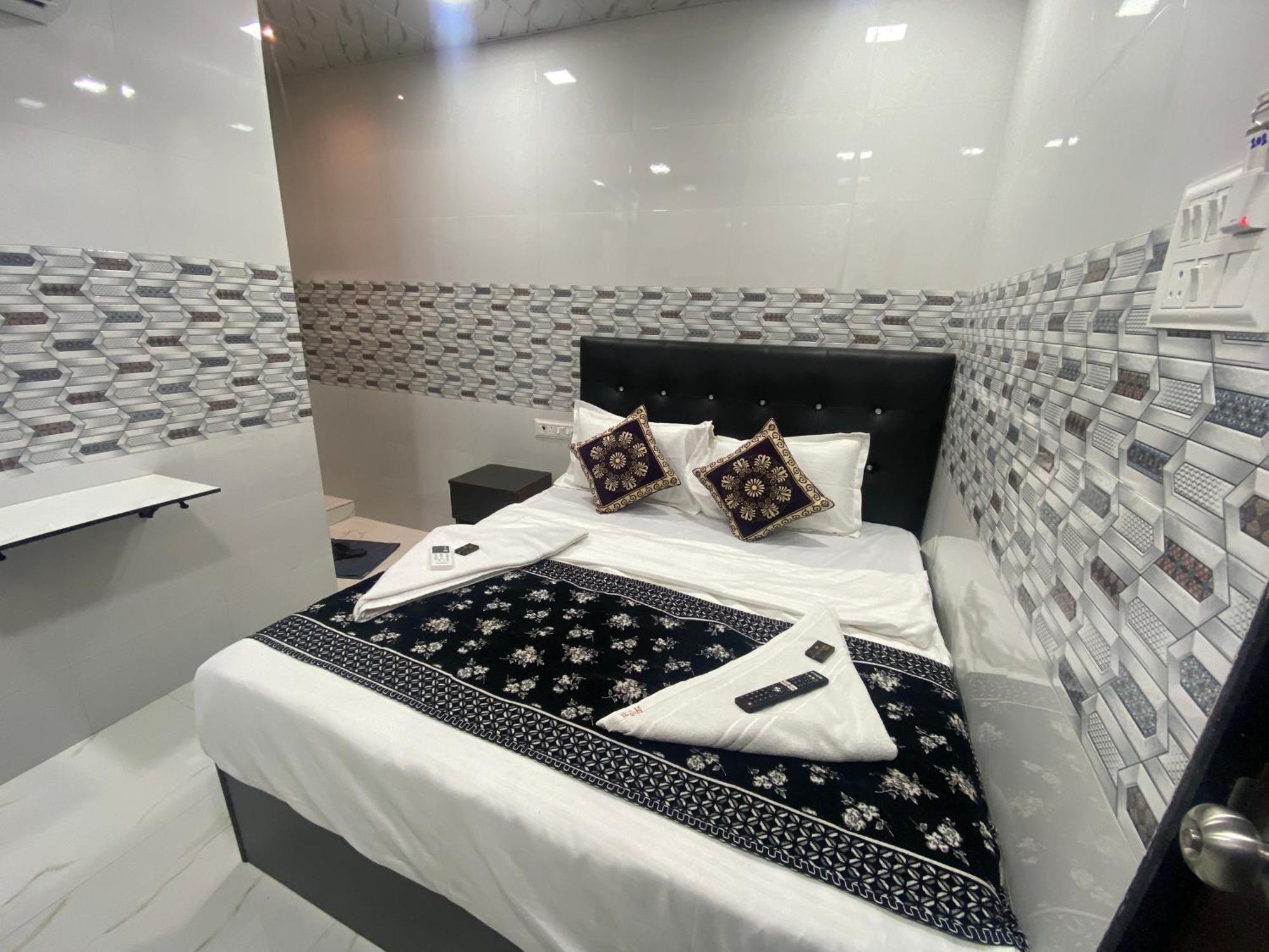 מומביי Hotel O Sai Residency מראה חיצוני תמונה