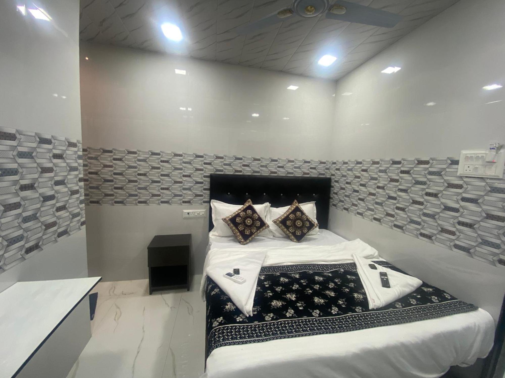 מומביי Hotel O Sai Residency מראה חיצוני תמונה
